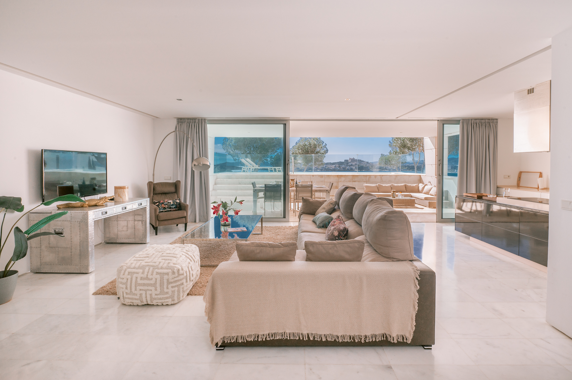 Resa Estates Talamanca for sale Pouet luxury living 3.JPG